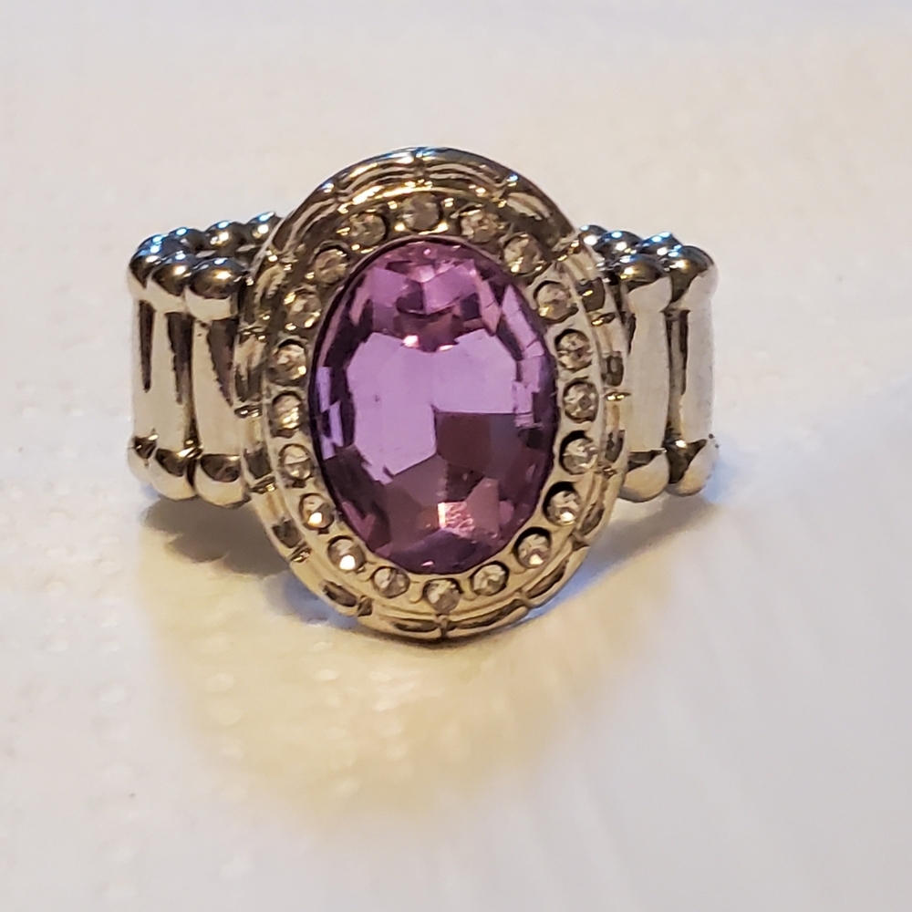 Paparazzi light pink/lilac gemstone silver ring with diamond accents.